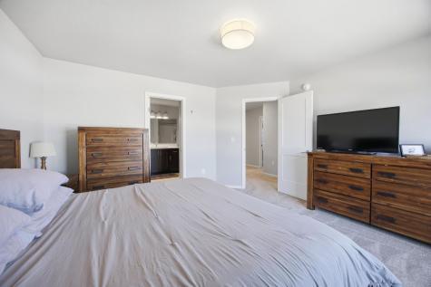 1588 67th Avenue S Fargo ND 58104
