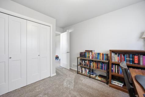 1588 67th Avenue S Fargo ND 58104