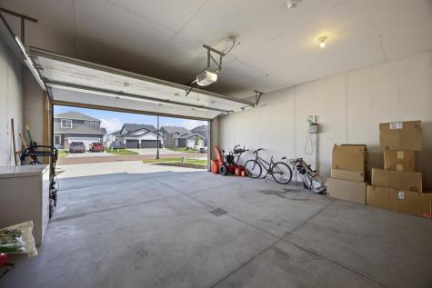 1588 67th Avenue S Fargo ND 58104