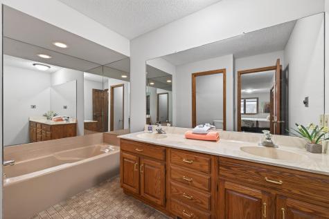 11245 57th Avenue N Plymouth MN 55442