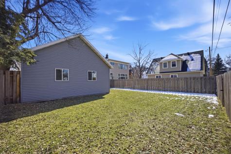 429 7th Street S Moorhead MN 56560