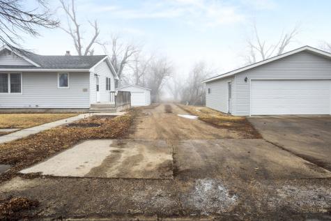 424 4th Street SE Hope ND 58046