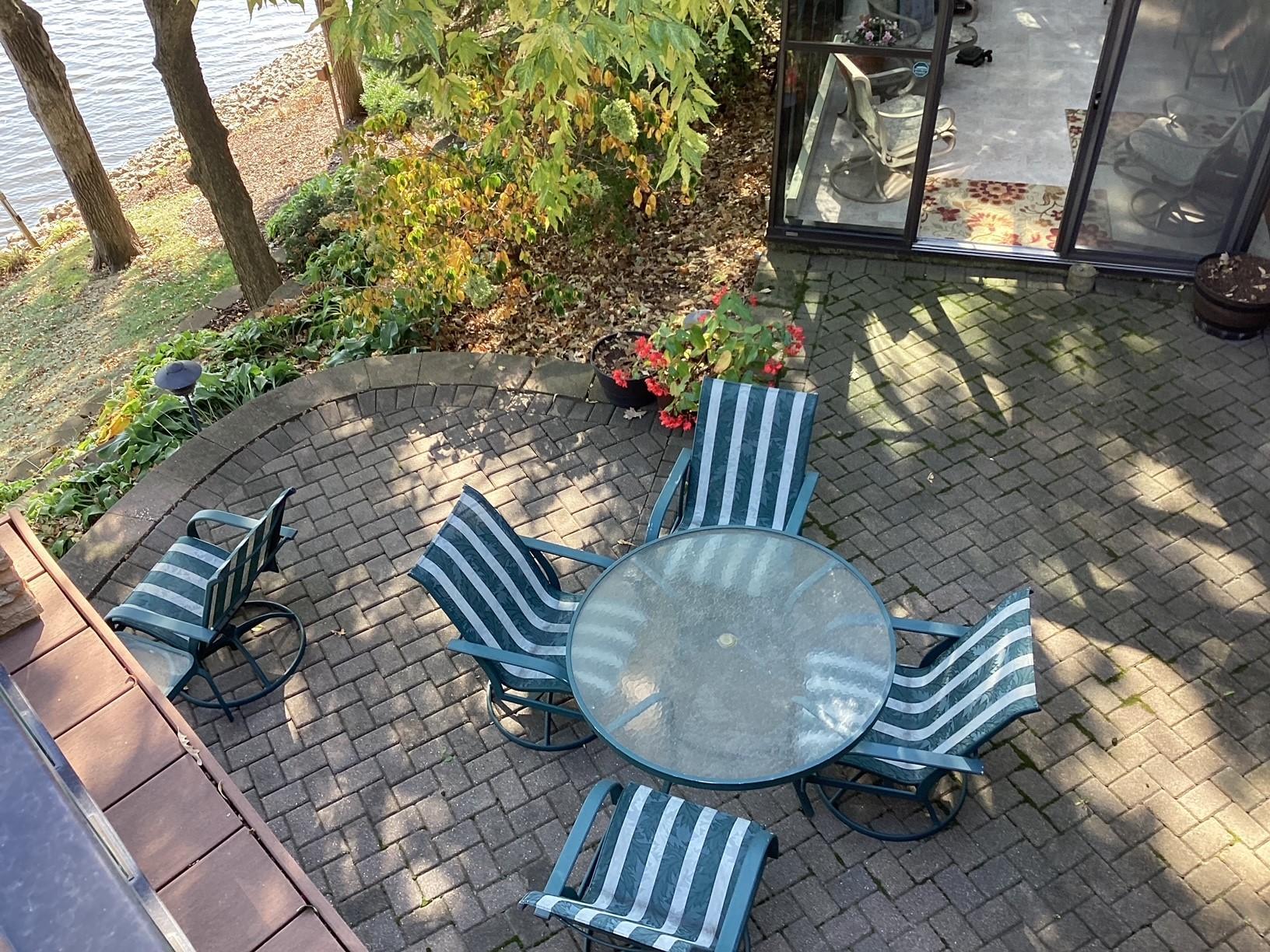 1516 Bay Oaks Drive Albert Lea MN 56007