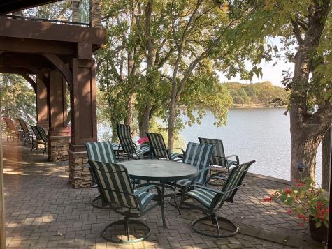 1516 Bay Oaks Drive Albert Lea MN 56007