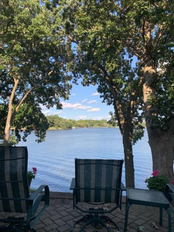 1516 Bay Oaks Drive Albert Lea MN 56007