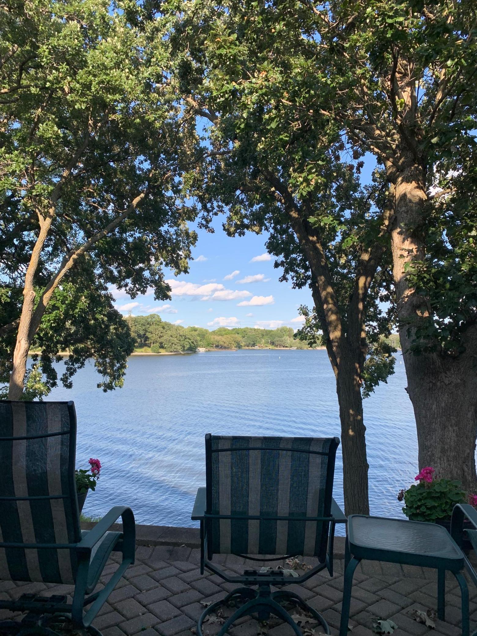 1516 Bay Oaks Drive Albert Lea MN 56007