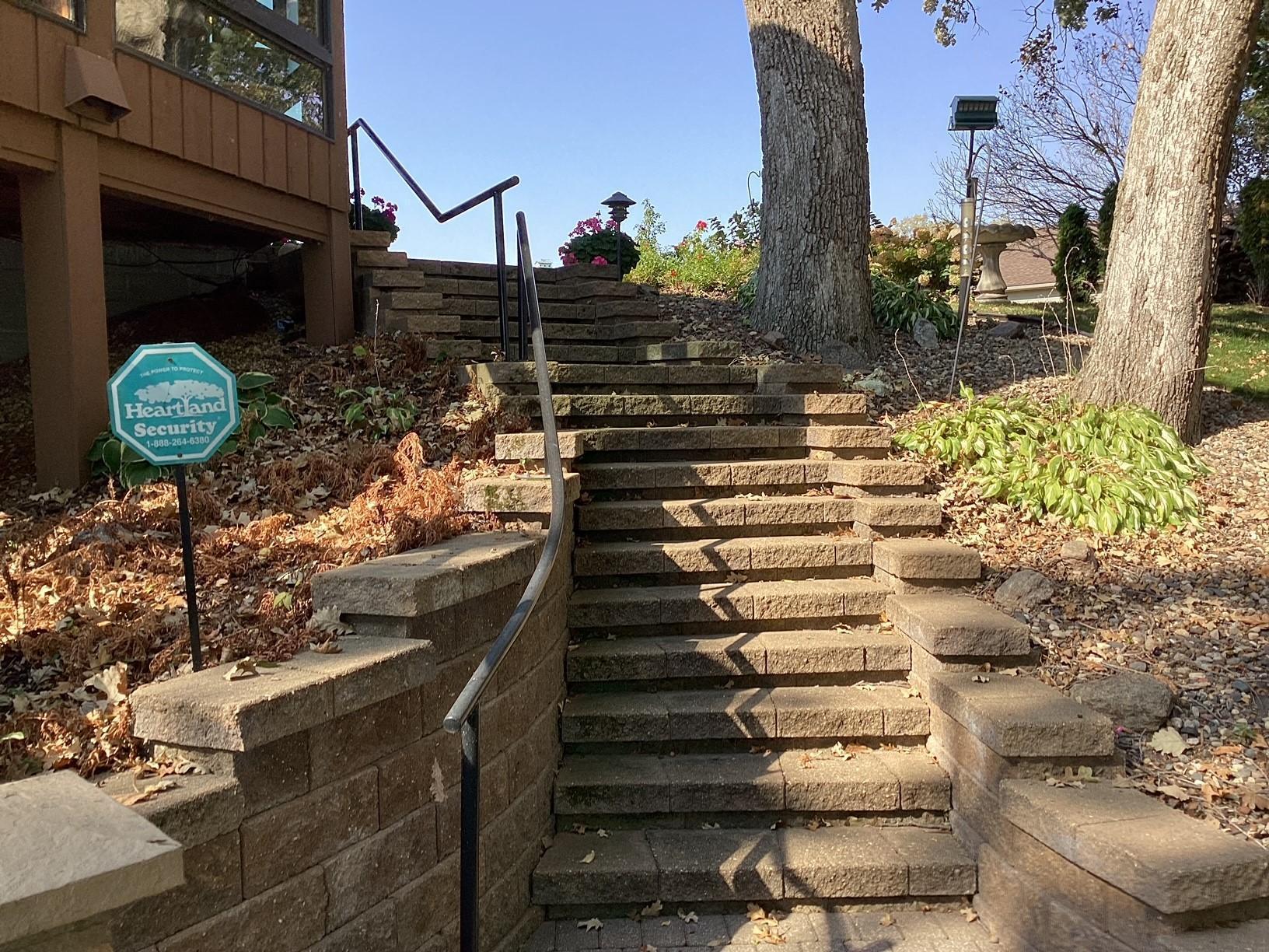 1516 Bay Oaks Drive Albert Lea MN 56007