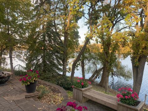 1516 Bay Oaks Drive Albert Lea MN 56007