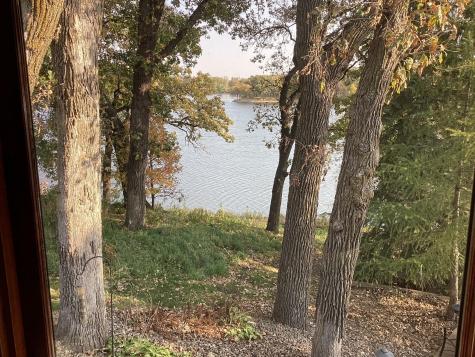 1516 Bay Oaks Drive Albert Lea MN 56007