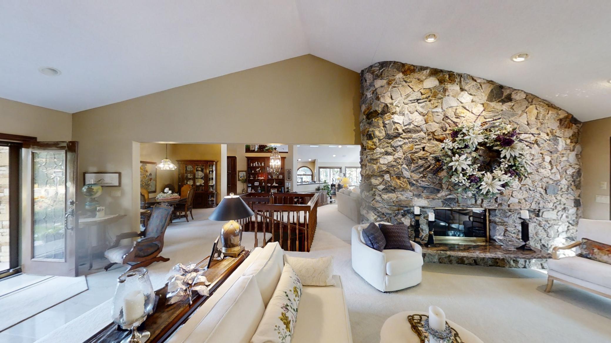 1516 Bay Oaks Drive Albert Lea MN 56007