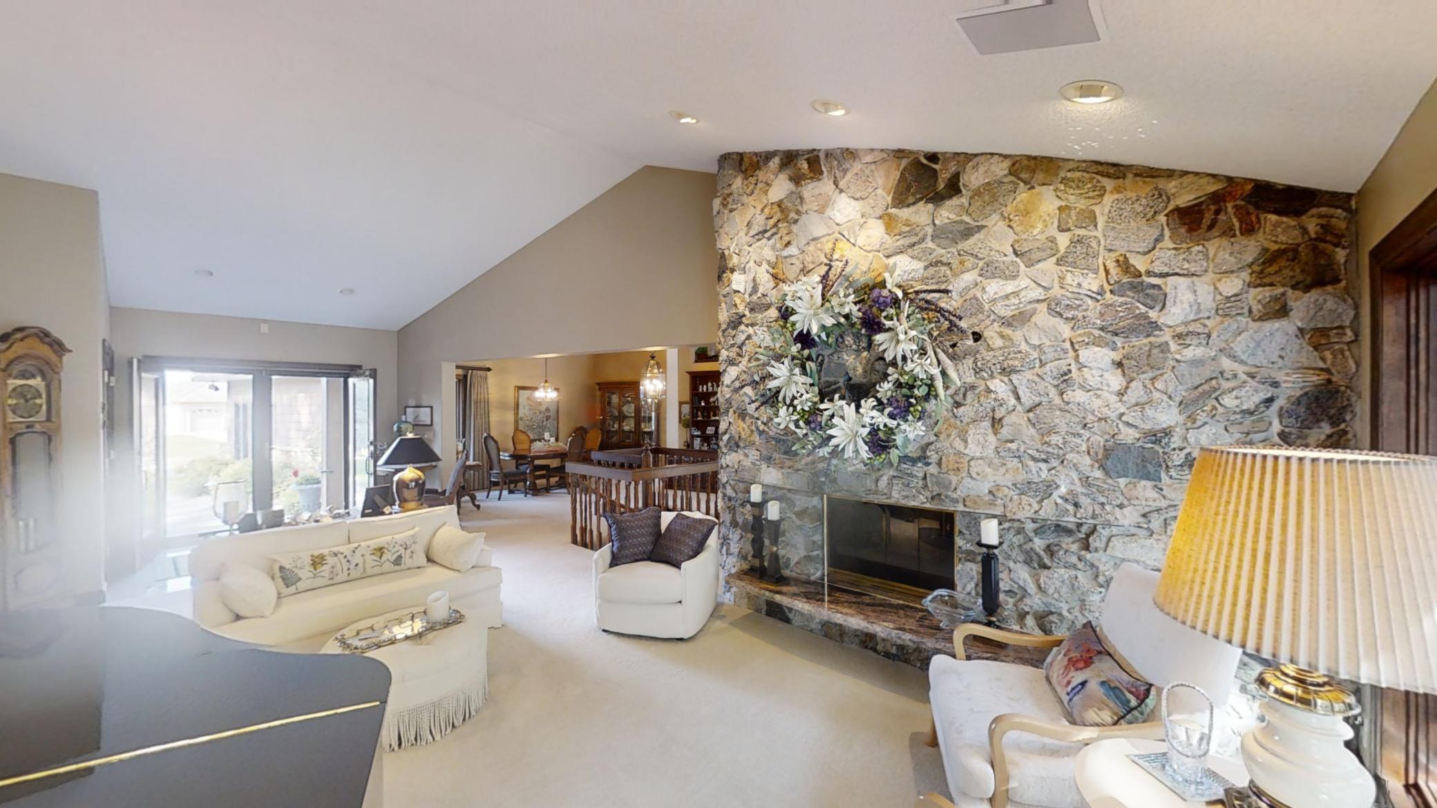 1516 Bay Oaks Drive Albert Lea MN 56007