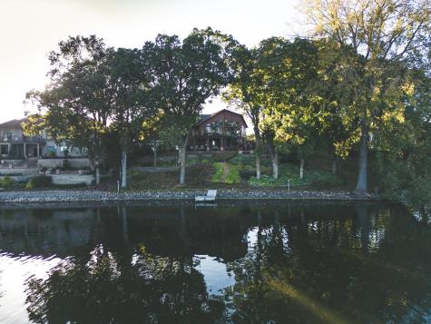 1516 Bay Oaks Drive Albert Lea MN 56007