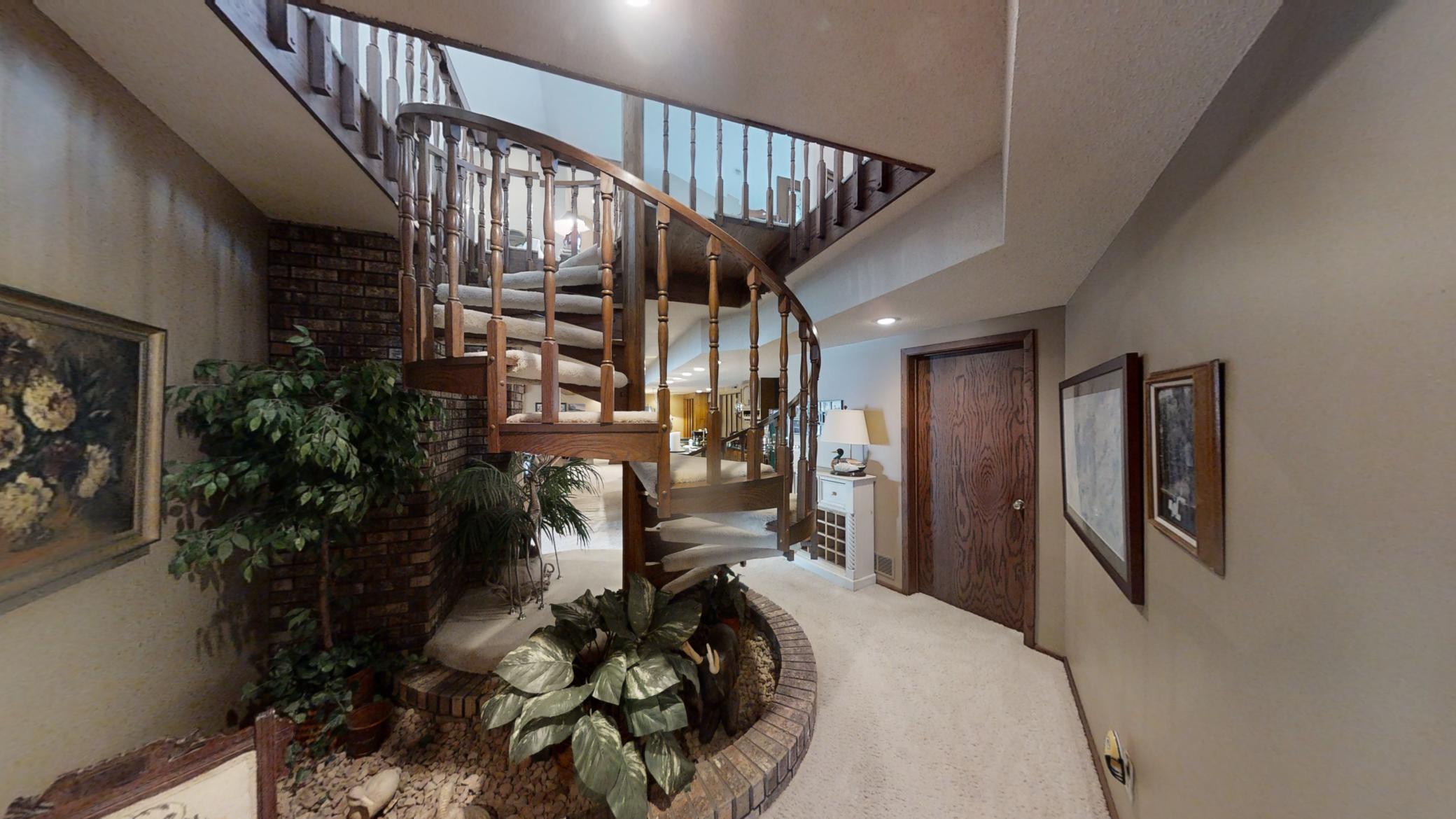 1516 Bay Oaks Drive Albert Lea MN 56007