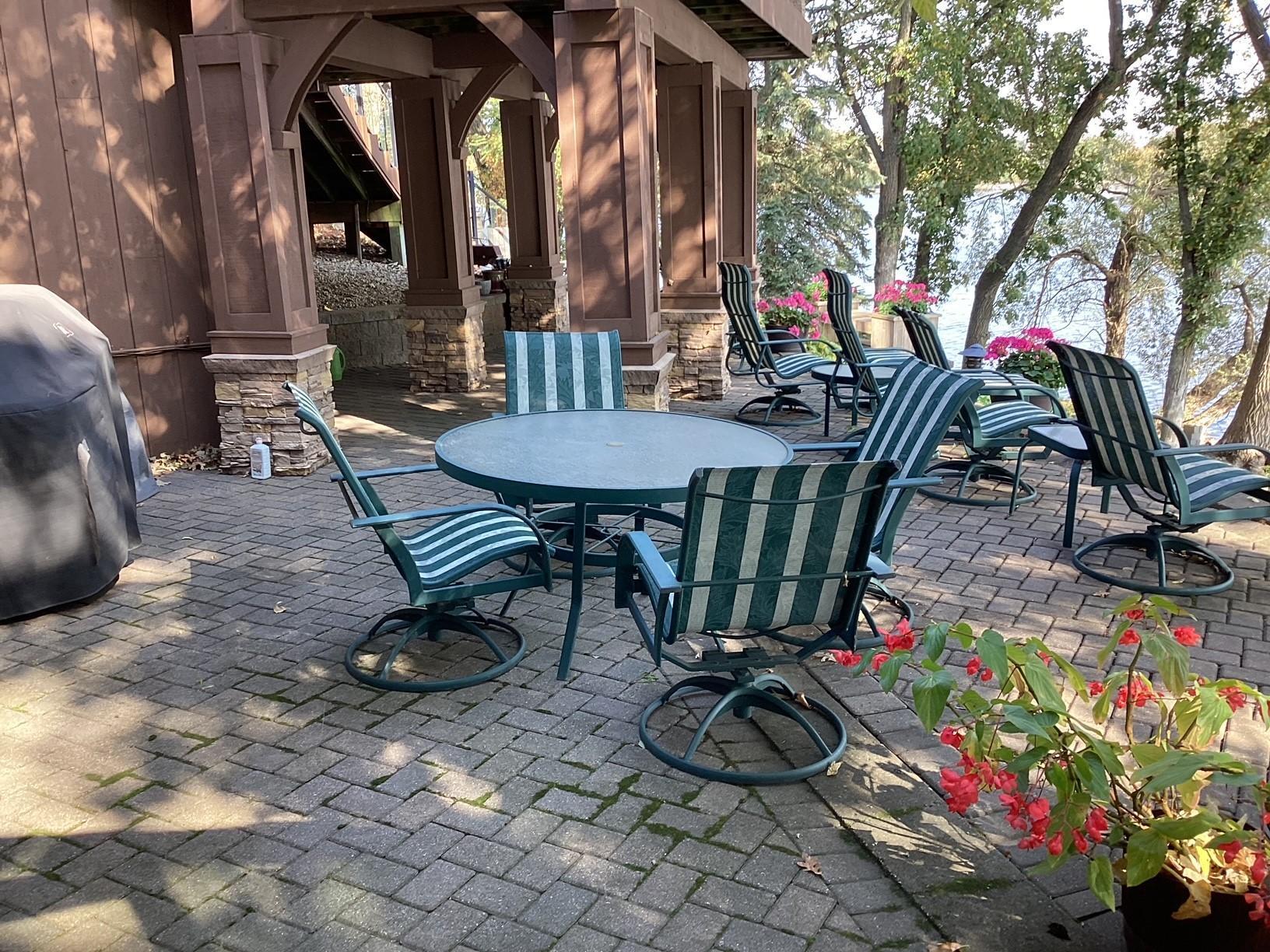 1516 Bay Oaks Drive Albert Lea MN 56007