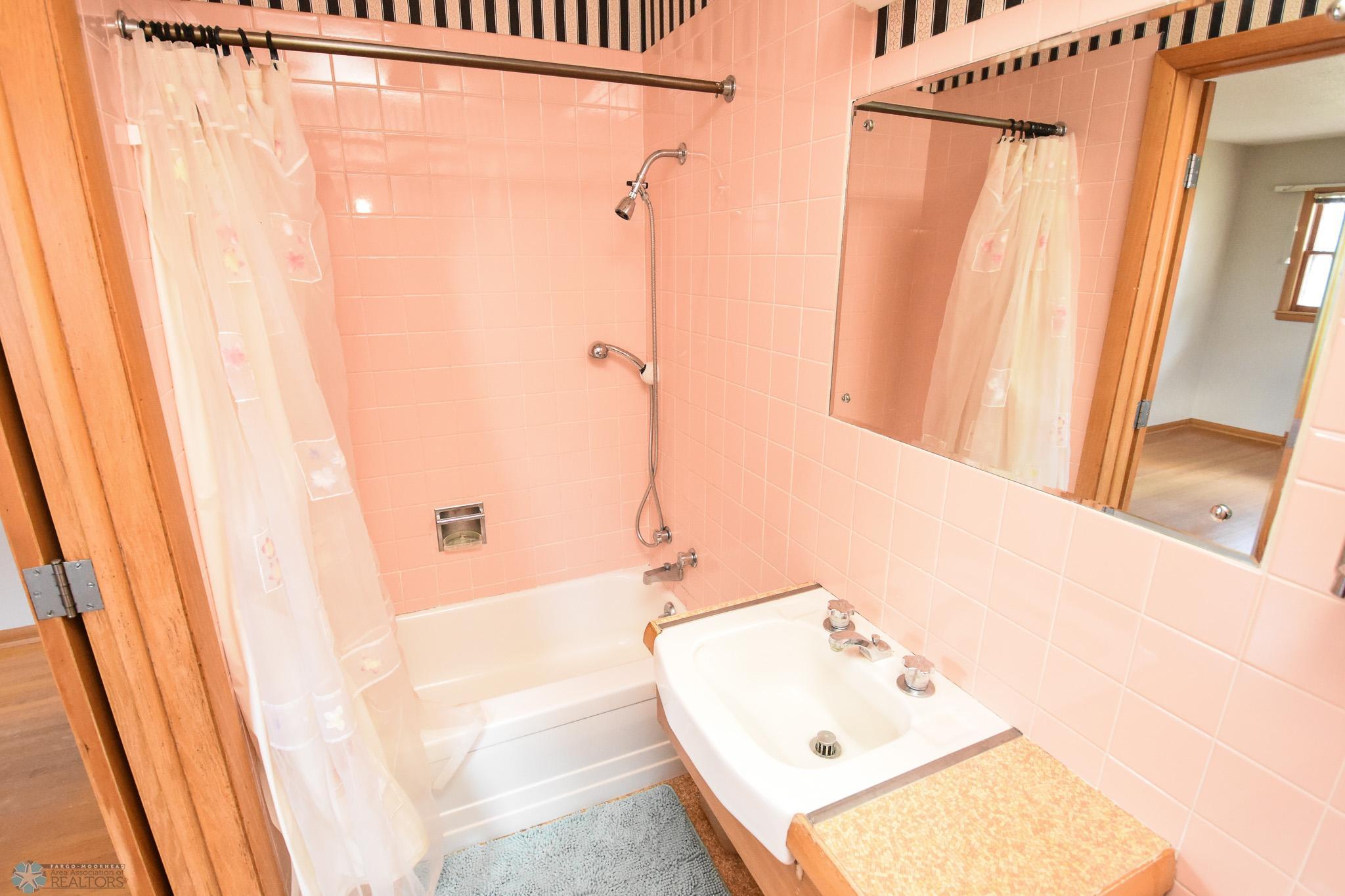 807 Pleasant Drive Ada MN 56510