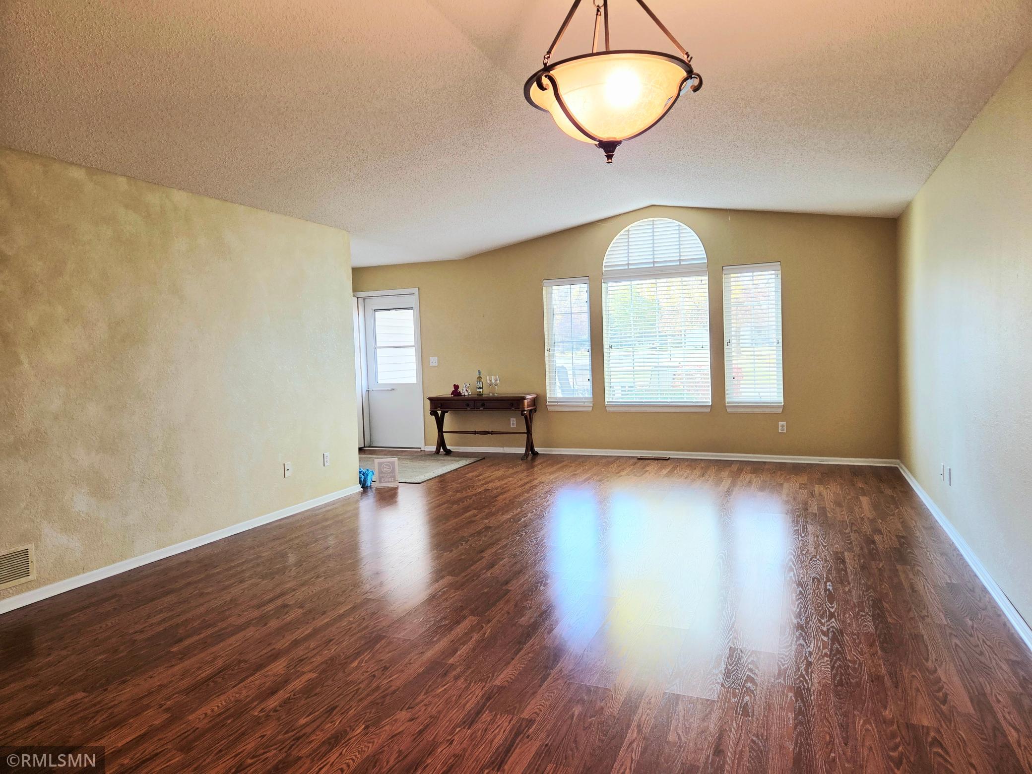 11003 57th Street NE Albertville MN 55301