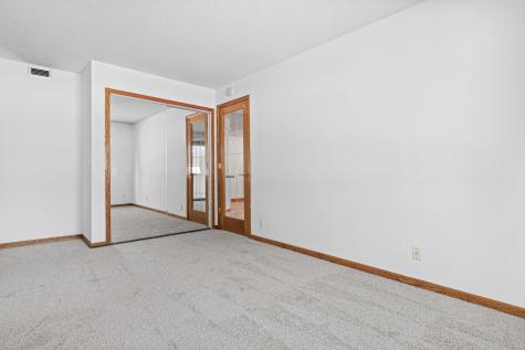 132 Demont Avenue E Little Canada MN 55117