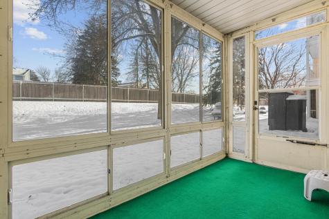 132 Demont Avenue E Little Canada MN 55117