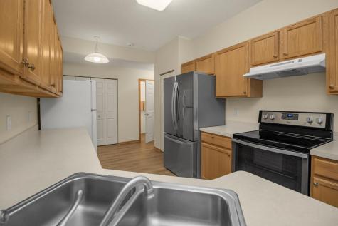 1562 Liberty Circle Shakopee MN 55379