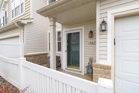 1562 Liberty Circle Shakopee MN 55379