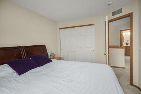 1562 Liberty Circle Shakopee MN 55379