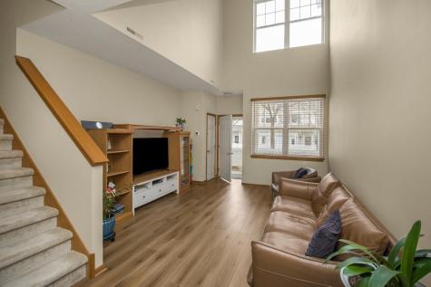 1562 Liberty Circle Shakopee MN 55379