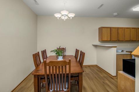 1562 Liberty Circle Shakopee MN 55379