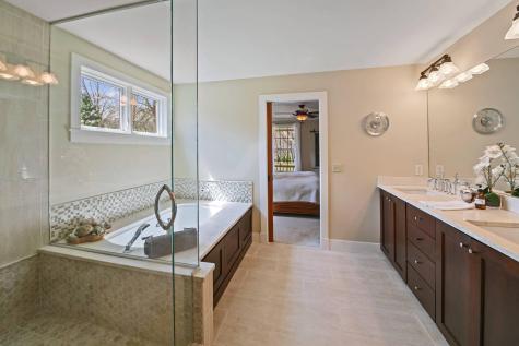 220 Glenbrook Road N Wayzata MN 55391