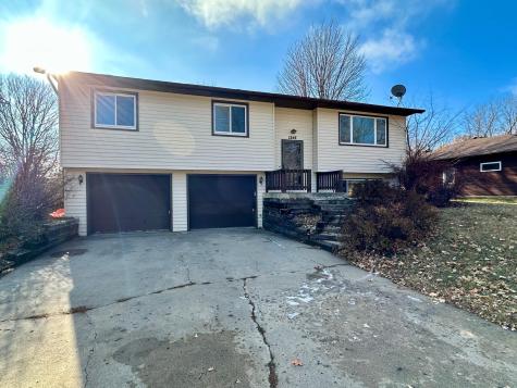 1245 Miles Drive Worthington MN 56187