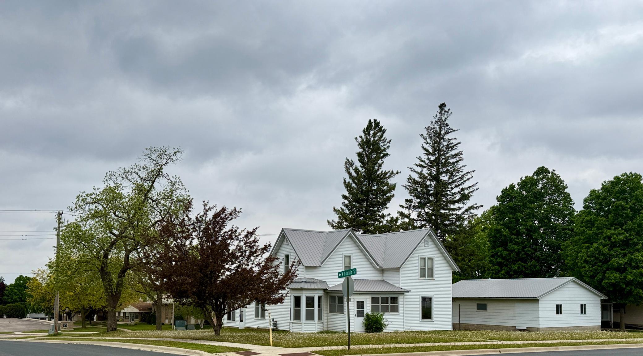 512 S Broadway Street Spring Valley MN 55975