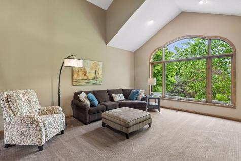3362 Charleston Drive Woodbury MN 55129