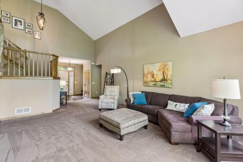 3362 Charleston Drive Woodbury MN 55129