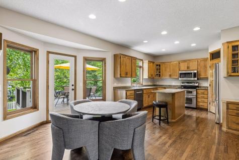 3362 Charleston Drive Woodbury MN 55129
