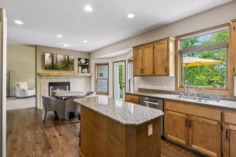 3362 Charleston Drive Woodbury MN 55129