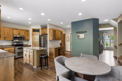 3362 Charleston Drive Woodbury MN 55129