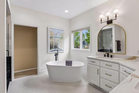 3362 Charleston Drive Woodbury MN 55129