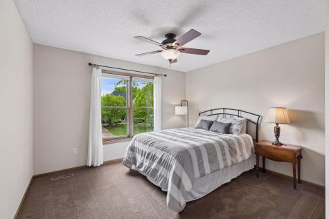 3362 Charleston Drive Woodbury MN 55129