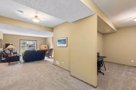 3362 Charleston Drive Woodbury MN 55129