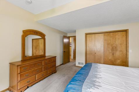 3362 Charleston Drive Woodbury MN 55129