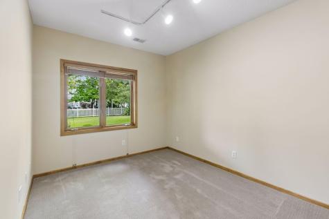 3362 Charleston Drive Woodbury MN 55129