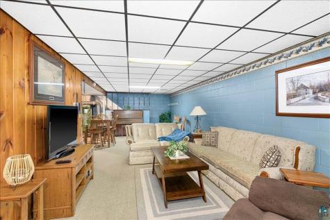 29 Maple Drive Esko MN 55733