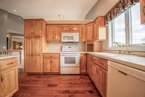 211 Valley View Drive SE Willmar MN 56201
