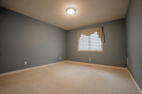 211 Valley View Drive SE Willmar MN 56201