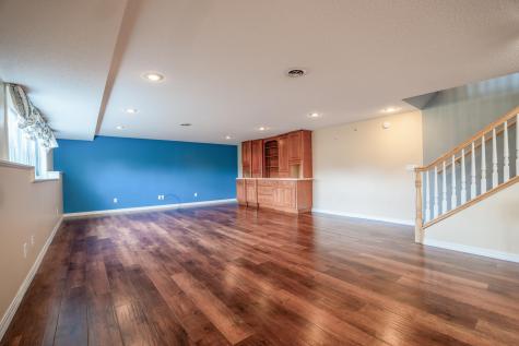 211 Valley View Drive SE Willmar MN 56201