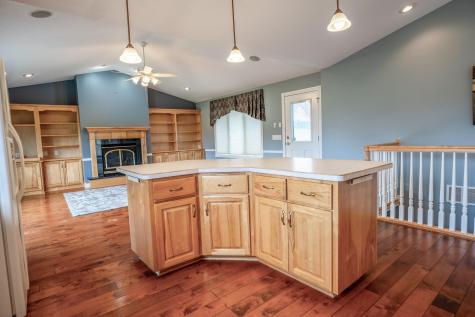 211 Valley View Drive SE Willmar MN 56201