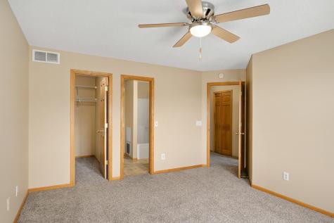 6833 Pine Crest Trl S Cottage Grove MN 55016