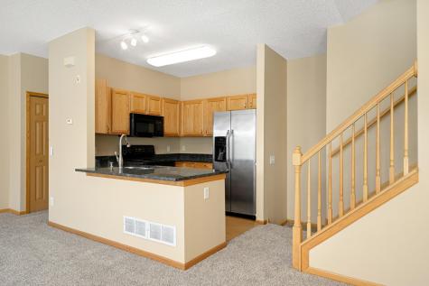 6833 Pine Crest Trl S Cottage Grove MN 55016
