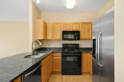 6833 Pine Crest Trl S Cottage Grove MN 55016
