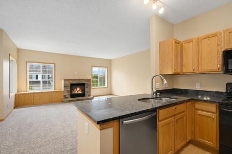 6833 Pine Crest Trl S Cottage Grove MN 55016