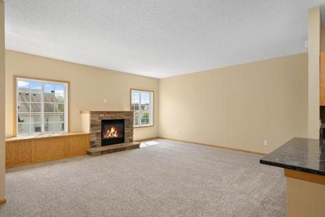 6833 Pine Crest Trl S Cottage Grove MN 55016